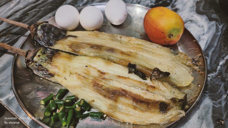 Assamese Recipe: Burnt Brinjal and Tomato with Egg